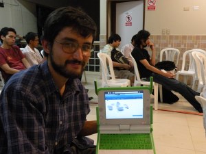 Sebastian Silva de FuenteLibre, defendedor de la OLPC en Perú